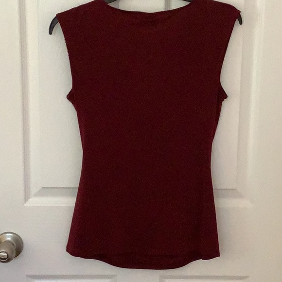 Worthington Wine Red Sleeveless Jersey Knit Sleeveless Sequined Top Size SP - Picture 2 of 10
